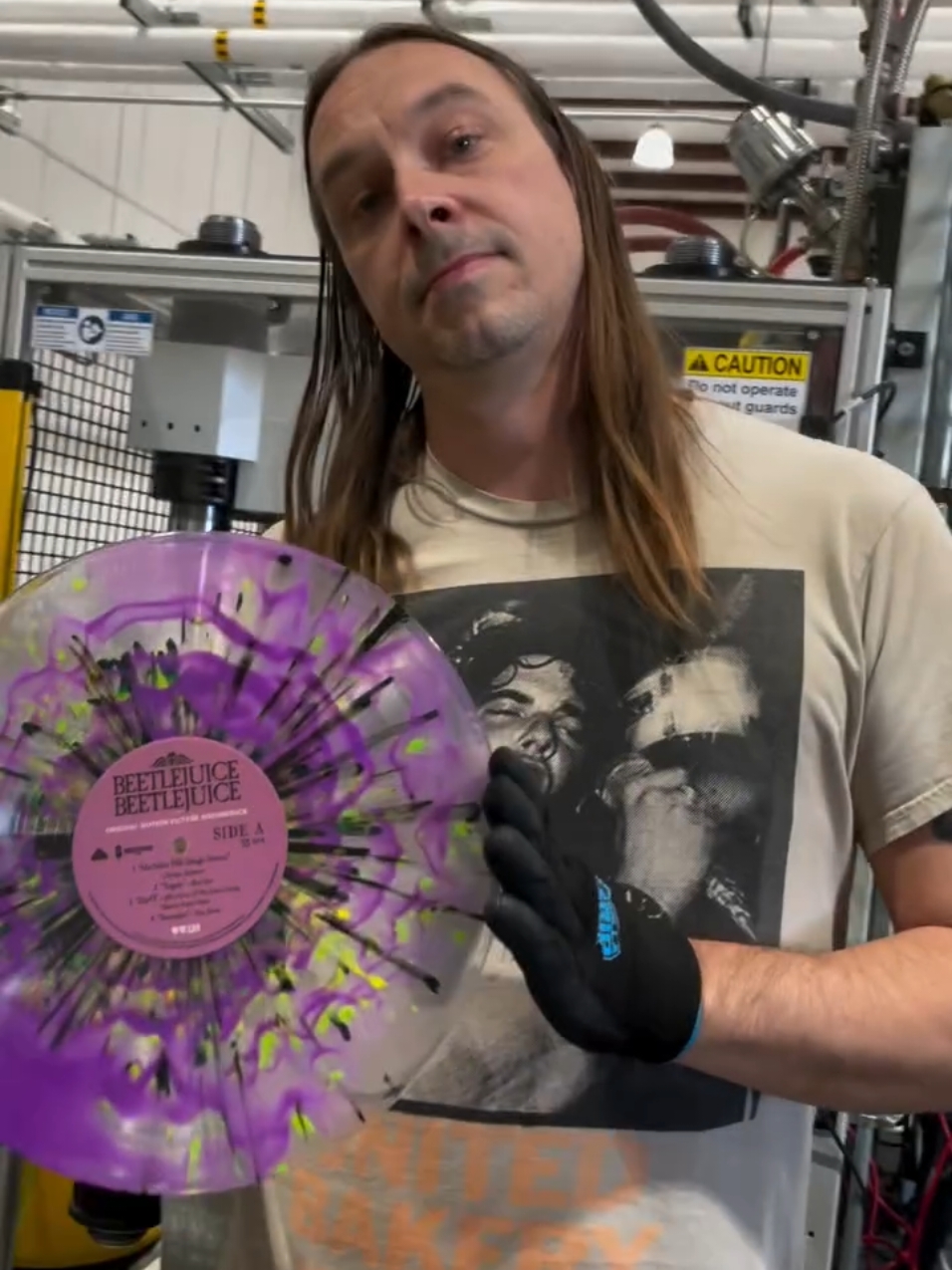 How it's made: a vinyl record 📀 #engineering #mechanicalengineering #howitsmade #mechanism #engineers #engineeringlife #engineeringlovers #engineeringporn #mechrec #engineer #trending #trendingaudio #chrisburke 