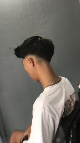 #lowfade #barbershop #potongrambut #gayarambut #taperfade #gayarambutcowok #fypage #taklukancewedalam2detik