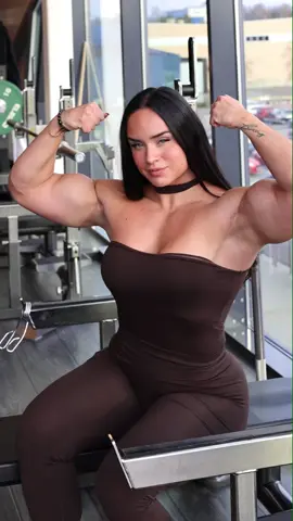 Working on that chest and triceps! A really good workout 👊🏾