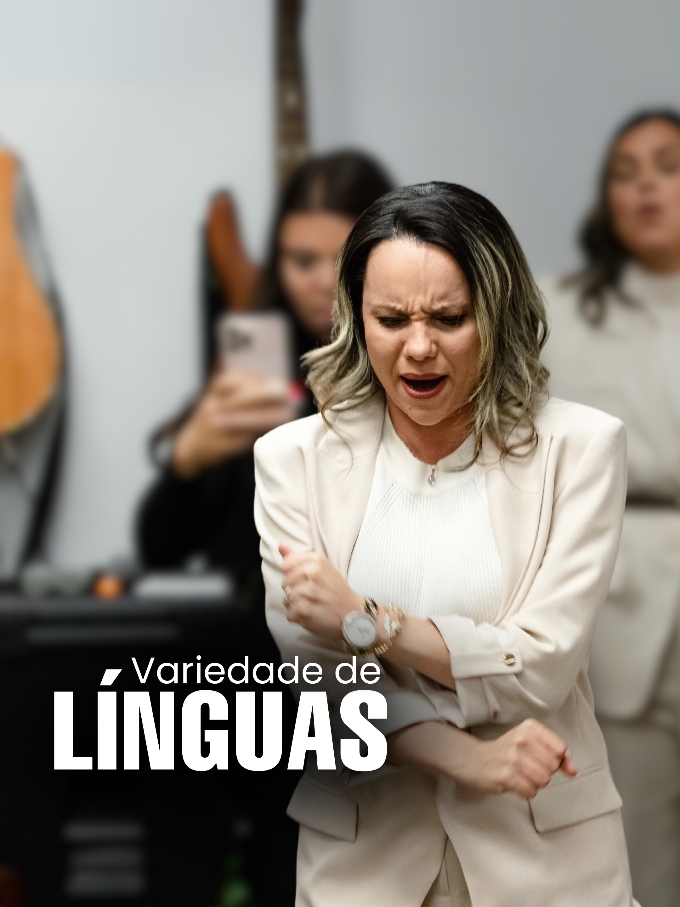 O apóstolo Paulo ensinou que a variedade de línguas vai além do batismo com o Espírito Santo! 🙌  Enquanto as línguas do batismo edificam pessoalmente, o dom da variedade é usado para comunicar uma mensagem divina, com interpretação feita por quem tem o dom. 
