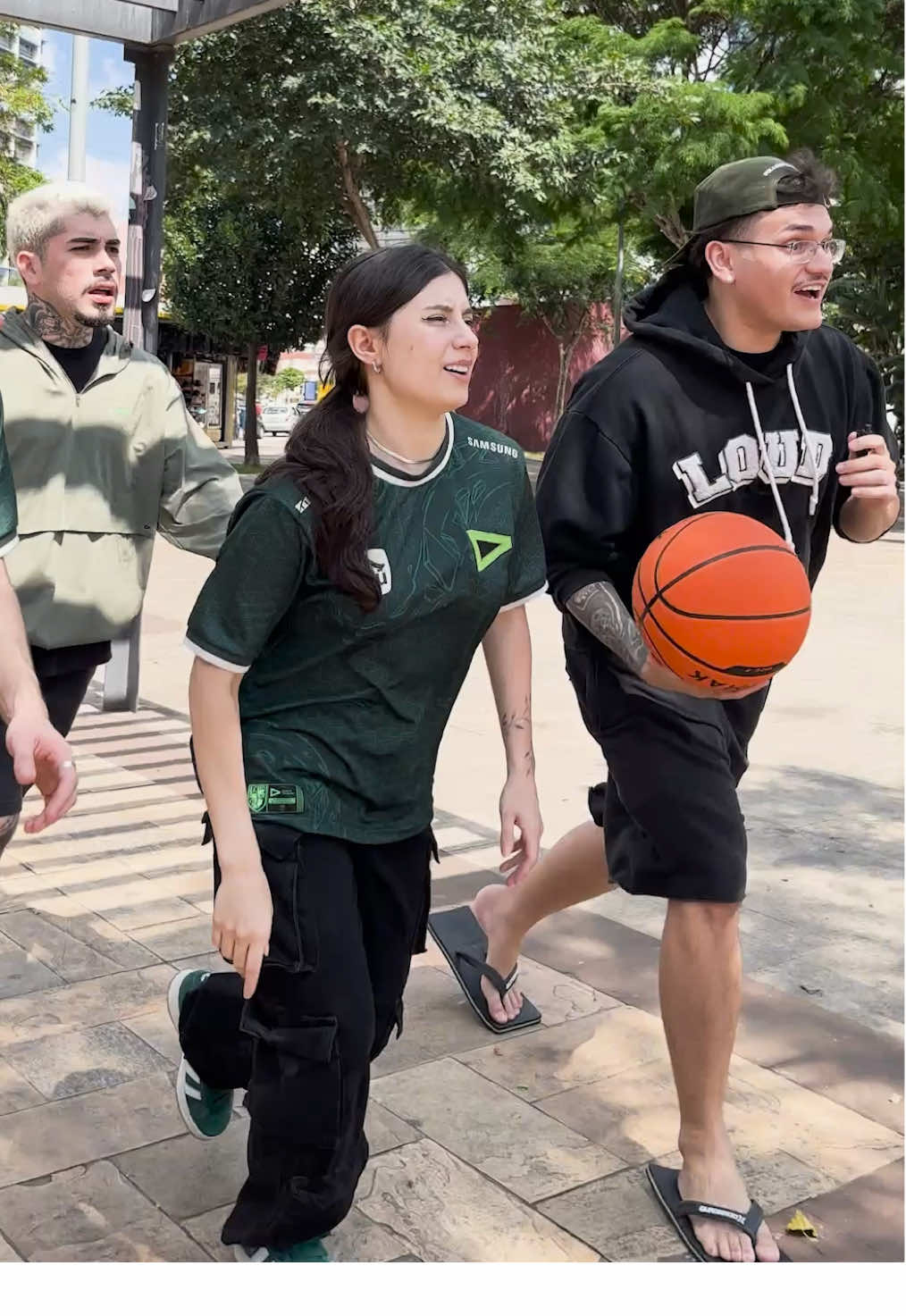 Salve, galera! A partir do dia 04/12 estaremos presentes na CCXP24 junto com @MentosBrasil!  Preparamos um refresh nos clássicos e estamos afim de encontrar todos vocês. Quem cola? 🥶💚 