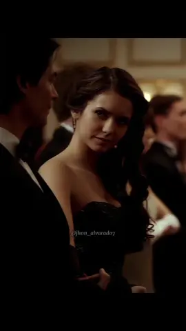 Baile de la familia Mikaelson. #thevampirediaries #theoriginals #elenagilbert #damonsalvatore #klausmikaelson #carolineforbes #iansomerhalder #ninadobrev #candiceking #josephmorgan #fyp #series 