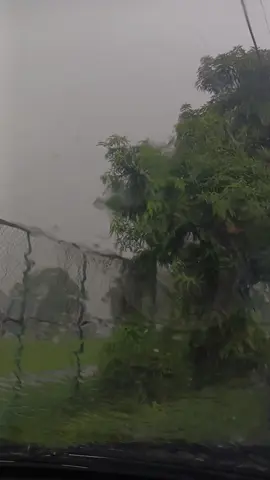 hujan2 xpayah kerja ha..  #pemburuwangringgit #hadir #tetapsemangat #bekerja #cikjoeyah 