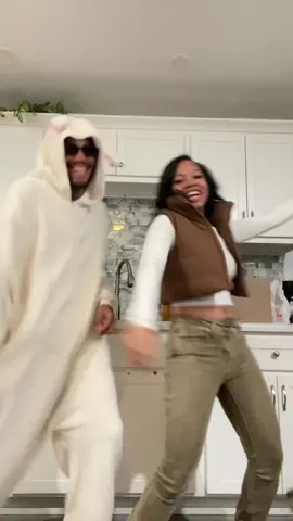 Happy thanksgiving 😂🙏🏾 #thanksgiving #fyp #foryoupage #foryoupage #howdoyouwantit #2pac #vira #dance 