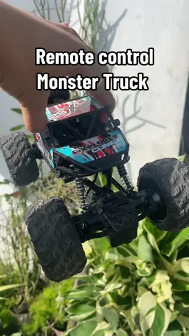 Gift ideas this coming holiday season 🫶🏻 #remotecontrol #monstertruck #fyp #foryou #tiktokfinds #budolfinds 