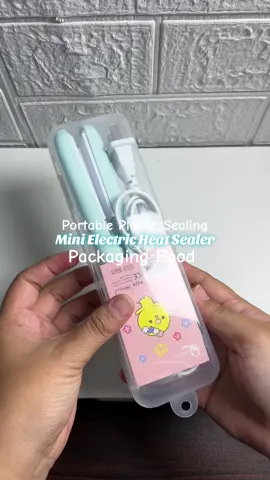 Mini Electric Heat Sealer / Packaging Food #heatsealer #minielectricheatsealer #portableplasticsealer 