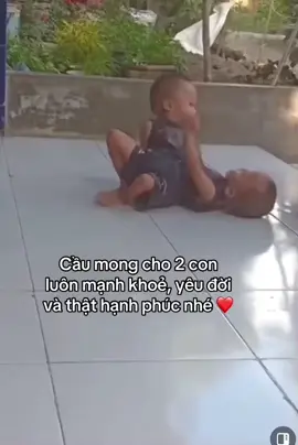 Có những mảnh đời đáng thương đến vậy. Mong 2 con luôn lạc quan và tương lai sẽ tốt đẹp 🥰❤️ #treem #giadinh #khuyettat #baby #yeuthuong #fyp #xh 
