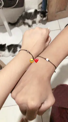 Aaa gemess 🥹😍❤️ #gelangcouple #gelangtali #gelangpersahabatan #gelang 