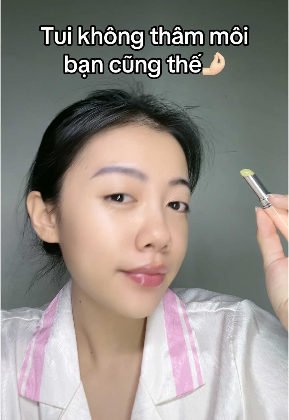 Review nhanh son dưỡng DHC tui iu từ mùa đông này qua mùa đông khác😇Bôi xong tưởng đâu đi💉filler💋#fyp #tips #skincaretips #reviewlamdep #goclamdep #sonduong 