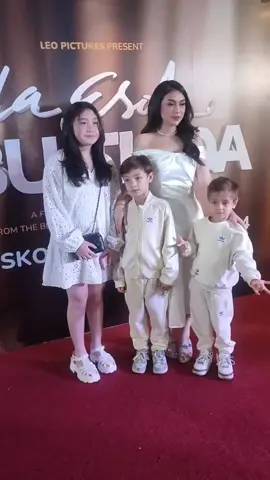 Keluarga bahagia, penuh cinta dan kasih sayang untuk anak2nya mommy @Celine Evangelista_official 🥰🥰 #celine #celineevangelista #mom #kids #happyfamily 