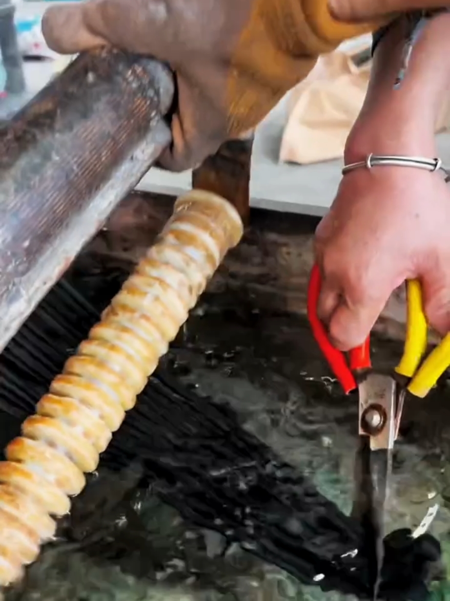 #satisfying #machines #in #action 