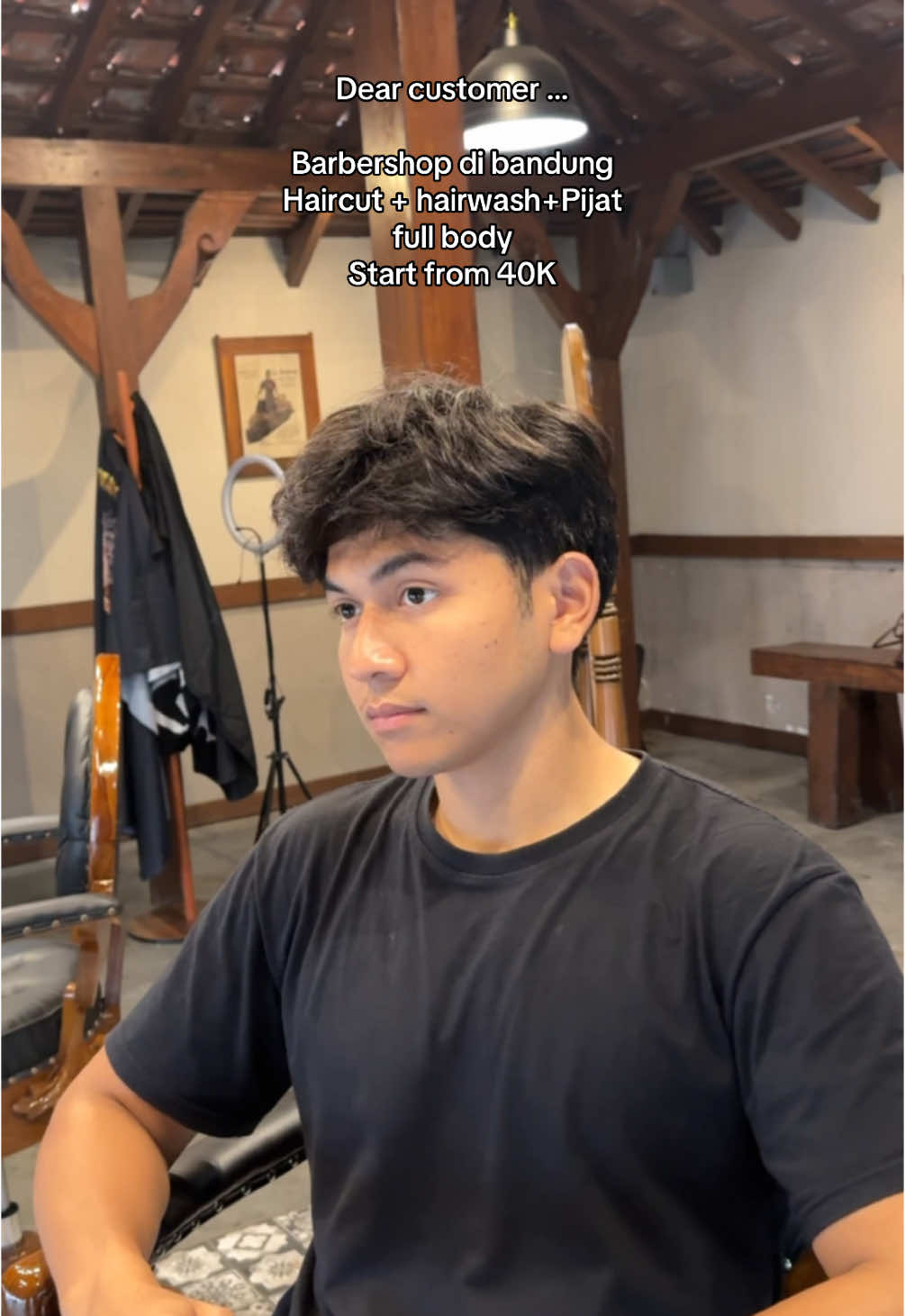 Dear customer bandung harga mulai dari 40K sudah bisa dapatin haricut + hairwash + treatment lain nya #barberbandung #barbershopbandung #barber #bandung #fyp #hair #barbershop 