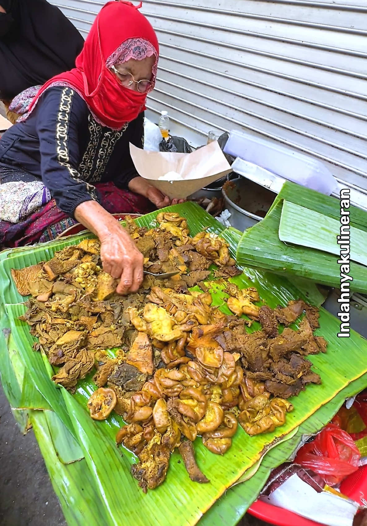 Sarapan pagi paling recomended . #kuliner #malang #kulinermalang #nasi #madura #babat #iso #daging #fy 