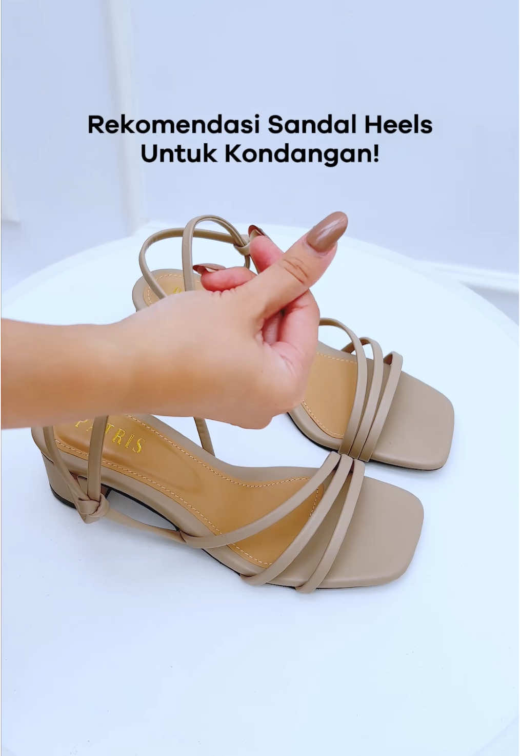 Cari heels buat kondangan? Ini rekomendasi buat kamu! Evelyn Sandal Heels 🫶✨ cocok banget untuk dipakai untuk acara formal seperti kondangan 💖💕 #patrisofficialstore #patrisofficialshop #sandalpatris #melangkahbersamapatris #sendalwanita #wibgajiansale #sepatupatris #fypシ゚viral #patris #sendalpatris #sepatungantorwanita #heelswanita #payday #paydaysale #taspatris #taswanita #rekomendasitaswanita 