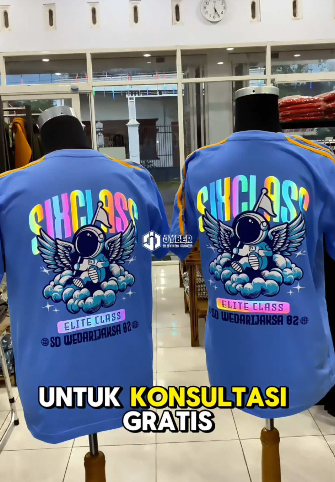 🔥 Custom kaos kelas makin kece! 🔥 Tampil beda dengan sablon plastisol + reflektif yang bikin kaosmu glowing di gelap ✨. Cocok banget buat acara kelas, perpisahan, atau reuni! 📩 Pesan sekarang, DM aja langsung! Wujudkan desain keren bareng kami 💯. #KaosCustomKelas #SablonPlastisol #SablonReflektif #KaosGlow #CustomTshirt #KaosKeren #ReuniSekolah #KomunitasKeren #KonveksiKaos”