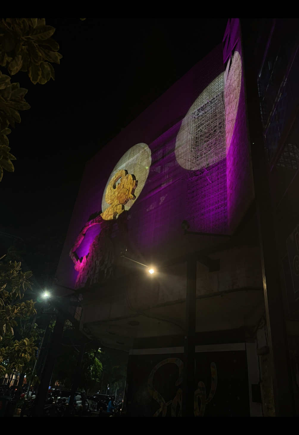 jatuh cintaaaaa sama solo!  #solo #surakarta #surakarta24jam #surakarta_solo #solo24jam #ngarsopuro #ngarsopuronightmarket #gatsusolo #koridorgatsu #slametriyadi #slametriyadisolo 