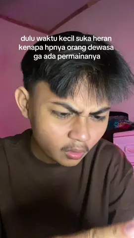 sekarang ngerti,trnyata sesibuk itu ya trnyata sampe ga sempet main game