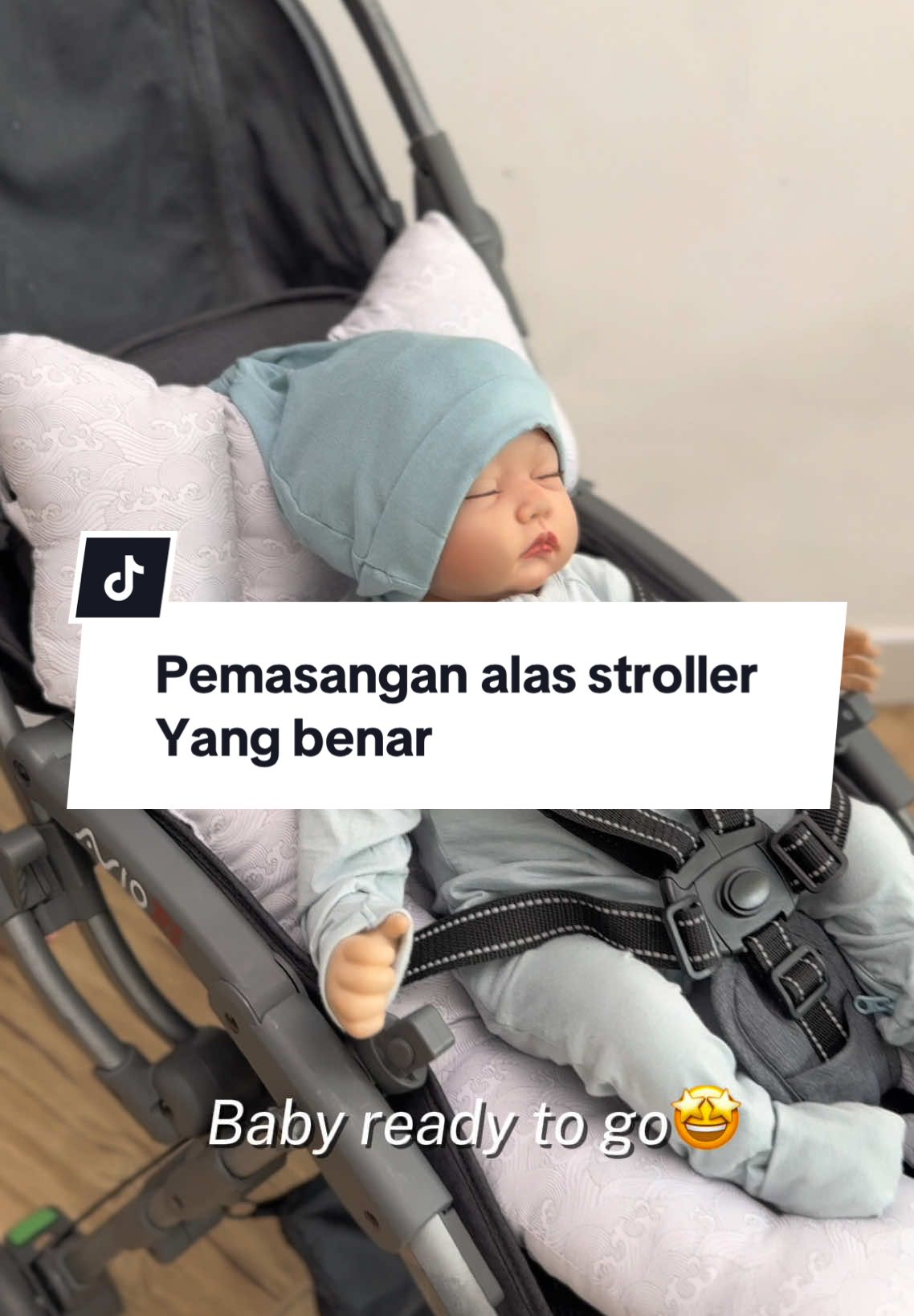 Cara pemasangan stroller pad yg benar , ikuti langkah langkahnya 🥰 Nb : sesuaikan dengan alas stroller yg mommy punya ya 