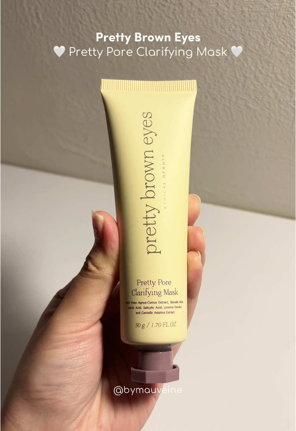 Buat kulit aku yg oily & pori2 sering kotor karna kena polusi setiap hari seneng bgt ketemu masker inii 🫶🏻 bikin minyak berkurang & pori2 lebih bersih 💯   #clarifyingmask #poremask  #maskerwajah #rekomendasimaskerwajah  #prettybrowneyes #CapCut 