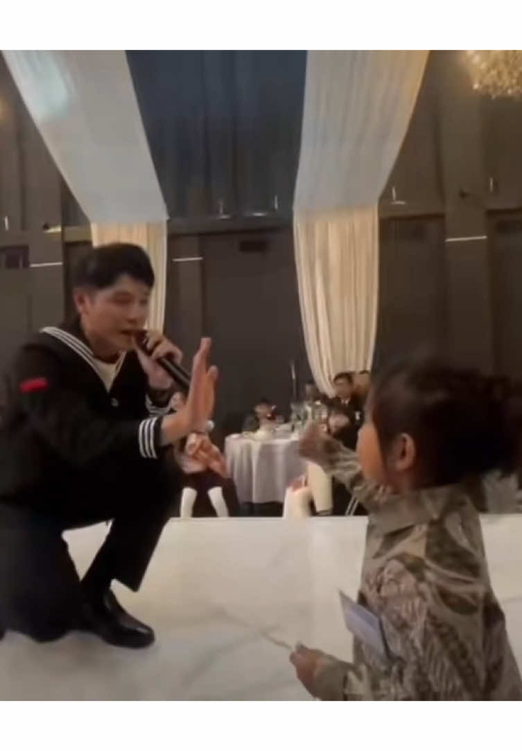 Finally the fancam from her mom😭❤️ #taeyong