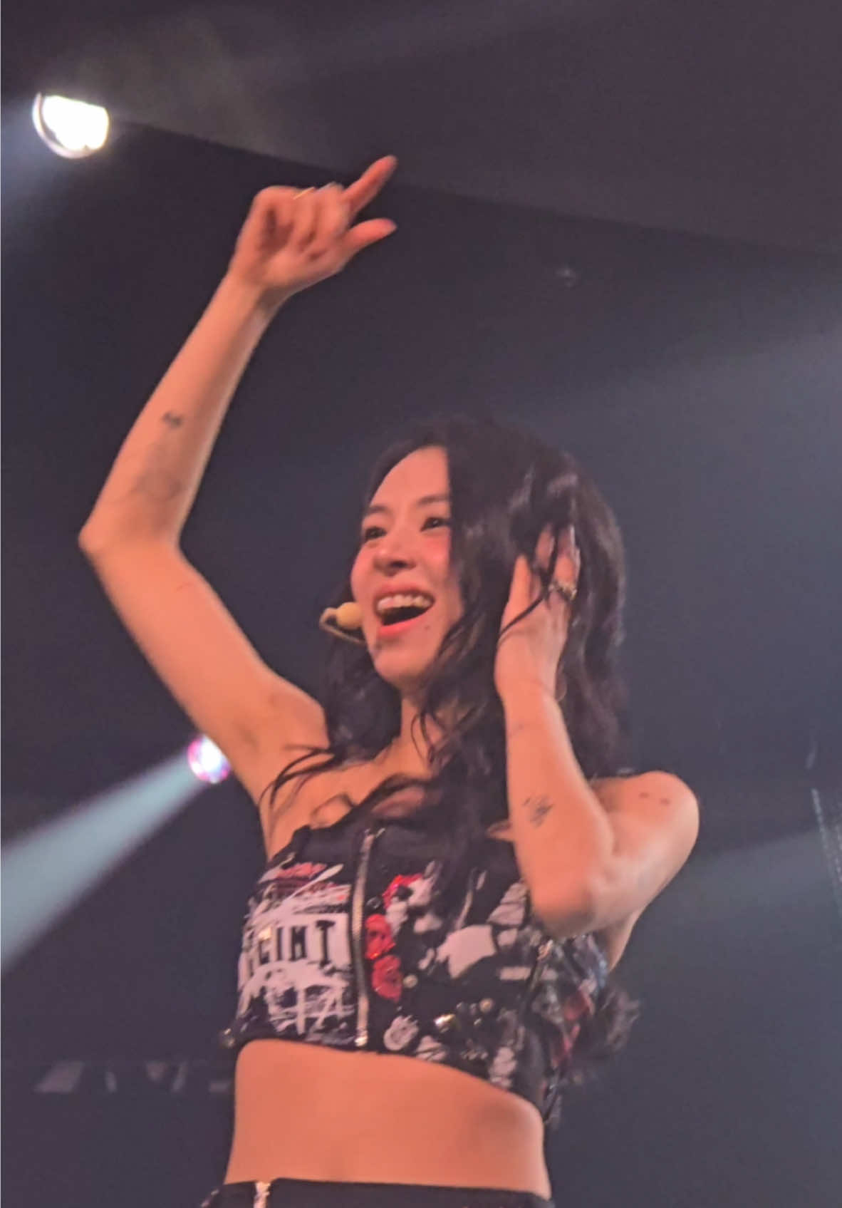 enjoy my time with chae in amazon music live 🫨 talk that talk ending #twice #twice_tiktok_official #kpop #twiceonce #twiceconcert #chaeyoung #amazonmusic @TWICE 