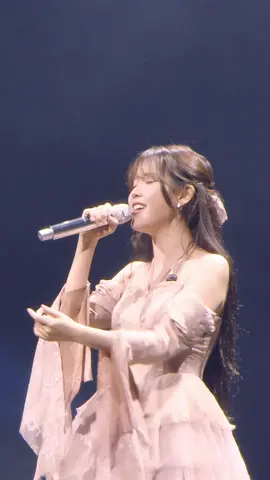 Love wins all 듣기 좋은 계절❄☃ #아이유 #IU #Love_wins_all #HEREH #IU_WORLD_TOUR 