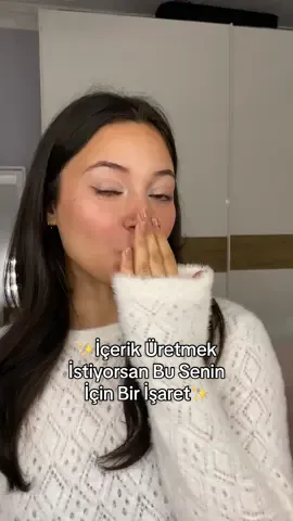 İcy makyaj denerken bu sohbete nerden geldim bilmiyorum ama ahah önceki videodan dolayı bazı mesaj ve yorumlar aldım o yüzden detaylı anlatmak istedim sorularınız varsa bekliyorum🫶🏻💗 #içeriküretmeyebaşlamak #içeriküretmek #influencerolmak #sosyalmedyafenomeni #sosyalmedya 