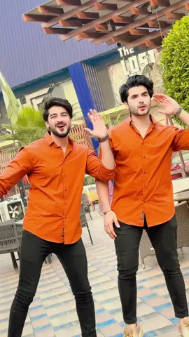 kaho na pyaar ha😘😜 @Umair Chaudhry #ranaalifam 👕 @ZERO CLOTHING. #viral #dance #foryou 