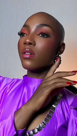 Baddie❗️❗️💋 #baldgirlsdoitbetter💘  #baldbaddies #makeup #makeupartistincalabar #anniesglam #calabarmakeupartist💄 #unical #beauty #transitionvideos