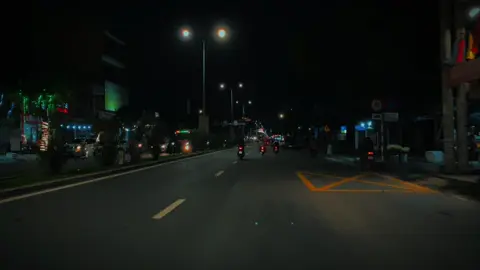 “Cuộc gọi đến, và như mọi khi là lặng nghe em khóc.. #ductrinh_2041 