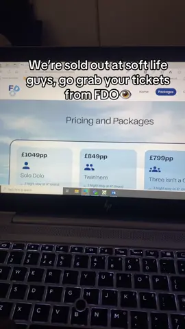 PAY DAY X BLACK FRIDAY 🖤💙 If you’ve joined our mailing list you’ve received your Black Friday code already 🥳 - check your junk mail, it may be there! I’d register interest if you haven’t already  if I was you 👀 #fdo #fewdaysoff #travel #blackpeopletravel #blackpeopletraveltoo #blacktravel #blacktravelfeed #blacktravelmovement #blacktravelclub #travelgroup #travelgroups #ski #skitrip #sports #wintertravel #wintertrip #travelcommunity #traveltheworld #travelling #travelgram #oops #oopsie #trendy #blackfriday #blackfridaydeals 