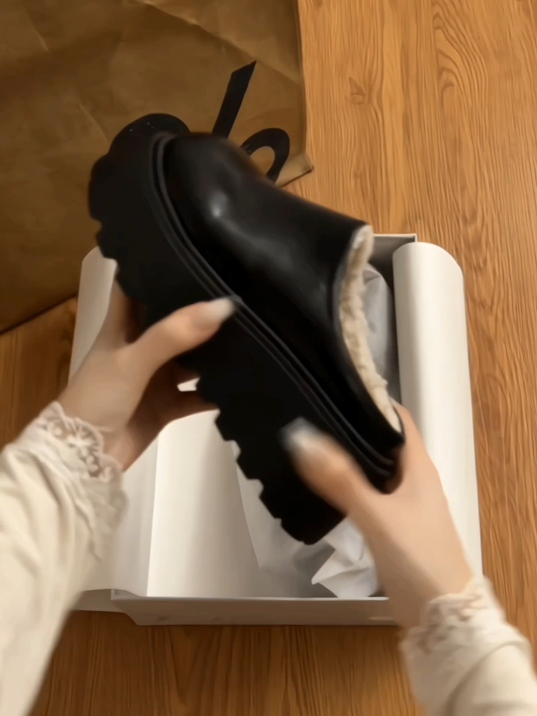 Sục nữ lót lông da bóng #sucnu #giaysuc #giaydepxinh #suclong #giaydep #xuhuong #thinhhanh #muataitiktok #huynhnhu090101 