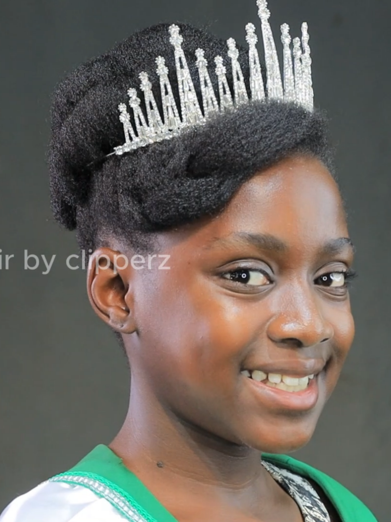 @hairbyclipperz #hairbyclipperz #naturalhair #mauricedacrochetmaster #naturalhairstyles #naturalhairtutorial #mauricedacrochetmastertips #hairbyclipperztechnicalinstitute #hairbyclipperzbeautyschool #model #princesshairstyle