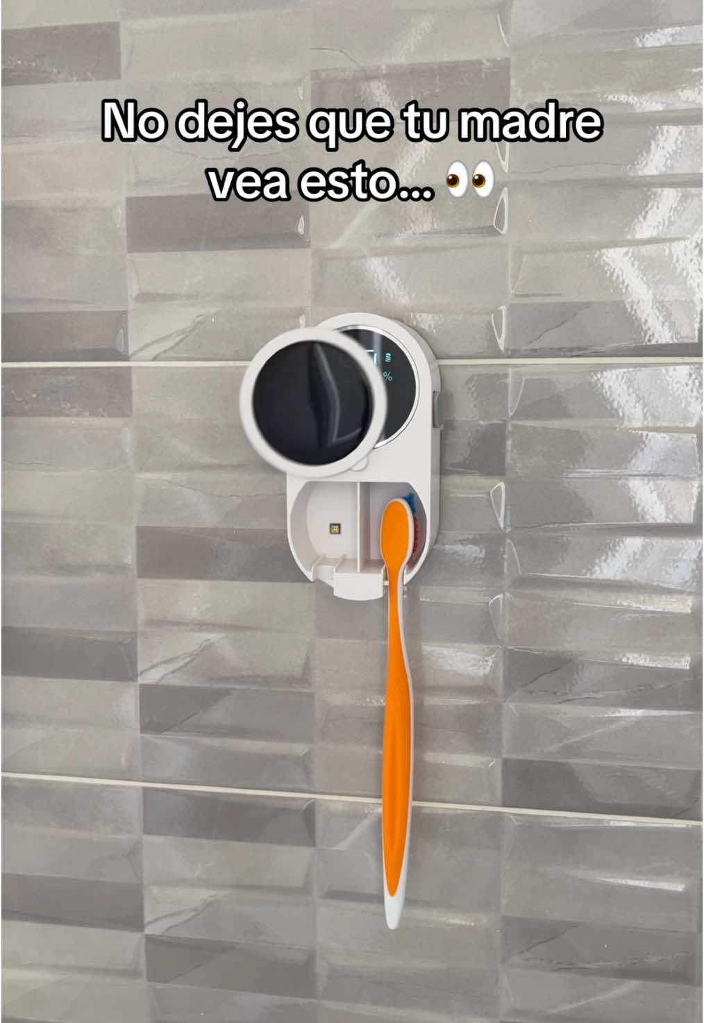 Di adios a las bacterias de tu cepillo de dientes con este soporte esterilizador con rayos ultravioleta 👀 #cepillodedientes #dientes #bacterias #esterilizacion #uv 