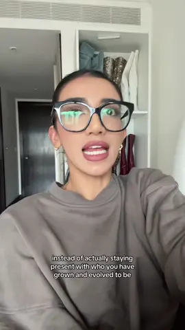 im all for visualising your dream life but getting to wrapped up in where you should be means you miss out on everything that could be right now. #5yearplan 