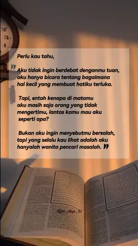Aku sudah tau kalau aku mempermasalahkan pasti ujung-ujungnya aku yang salah. Jadi aku memilih untuk diam dan memendam semuanya sendirian 🙂 #katakatasedihkecewa #wanitakuatwanitahebat #quotestory #sadvibes🥀 #fypシ゚ 
