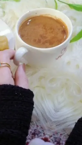‏الانسان ليس ملزم ان يظهر لك الضغط الذي يمر به من اجل ان تدعه وشأنه🤎 مساء الورد 🕊🫂🥰🎼🎼🎼