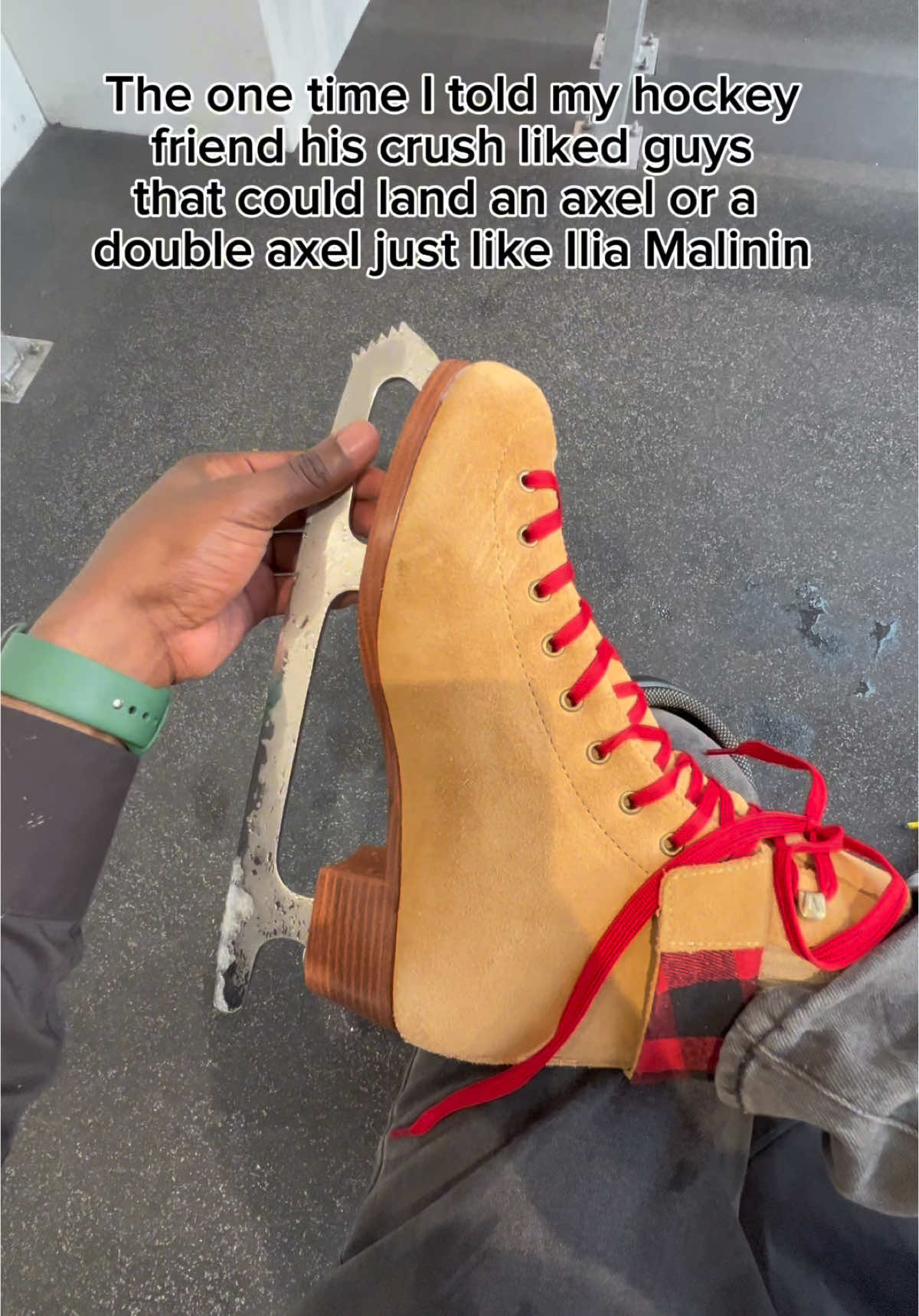 @Ian Atleast you landed it but the girl ended up with a nonskater who’s just learning how to skate now 🥲🥺😭 #niklaus_prosper #hockey #skating #skate #figureskating #iceskate #IceSkating 
