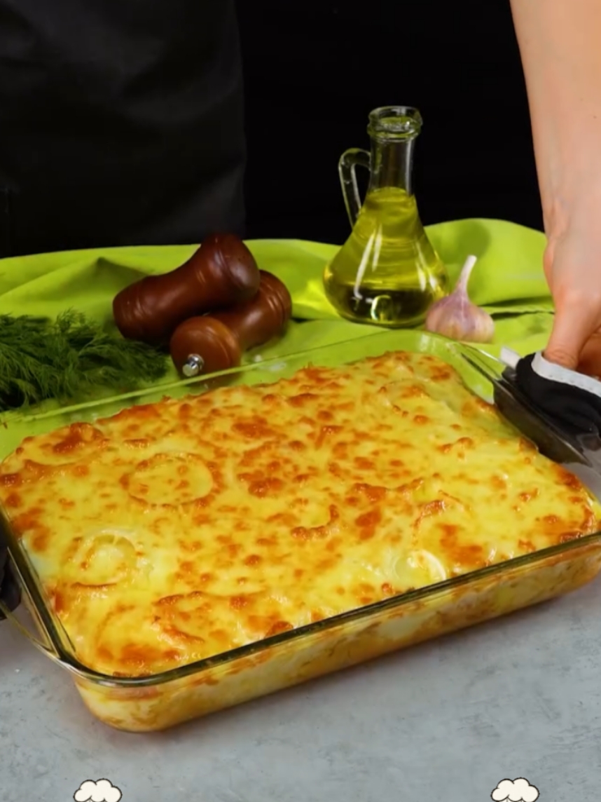 وصفة صدور الدجاج هذه ستثير حسد أي طاهٍ! المقادير: طماطم: 2 قطع البيض : 4 قطع ملح: 3 جرام فلفل اسود: 2 جرام كريمة حامضة: 150 جرام جبن مضغوط : 120 جرام صدر الدجاج : 500 جرام بصلة: 1 قطع جبن بارميزان: 50 جرام جبن مضغوط : 150 جرام لتحضير السلطة: جزر : 3 قطع بقدونس : 10 جرام قشر الليمون: 2 جرام عصير الليمون : 10  مل زيت الزيتون : 20  مل ملح: 3 جرام فلفل اسود: 2 جرام#حلويات_سريعه  #حلا_سريع #وصفات #حلويات_سريعه #حلا #اكلات #وصفات #اكلات_سريعة #طبخات #وصفات #المانيا_السويد_النمسا النروج_دينيمارك #هام بورغ #فرنسا #هامبورغ #تركيا #المانيا_السويد_النمسا النروج_دينيمار ك #المانيا_السويد_النمسا_النروج_دينيمارك المملكة المتحدة #ايطاليا #تركيا #هامبورغ #اسطنبول #القاهرة اثينا #المانيا #العراق #بغداد_العراق #تلمسان #سوسة #تونس  #مصر 