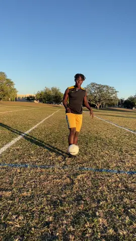 Mic’d up Thanksgiving juggling😅⚽️ I hope everybody celebrated well and ik thankful for you all! #fyp #Soccer #football #skill #tutorial 