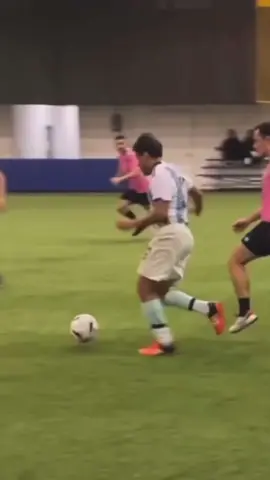 LIGHTNING SPEED FEET⚡️DRIBBLING SKILLS #football #skills #skill #technique #footballskills #soccerskills #footwork #dribble 