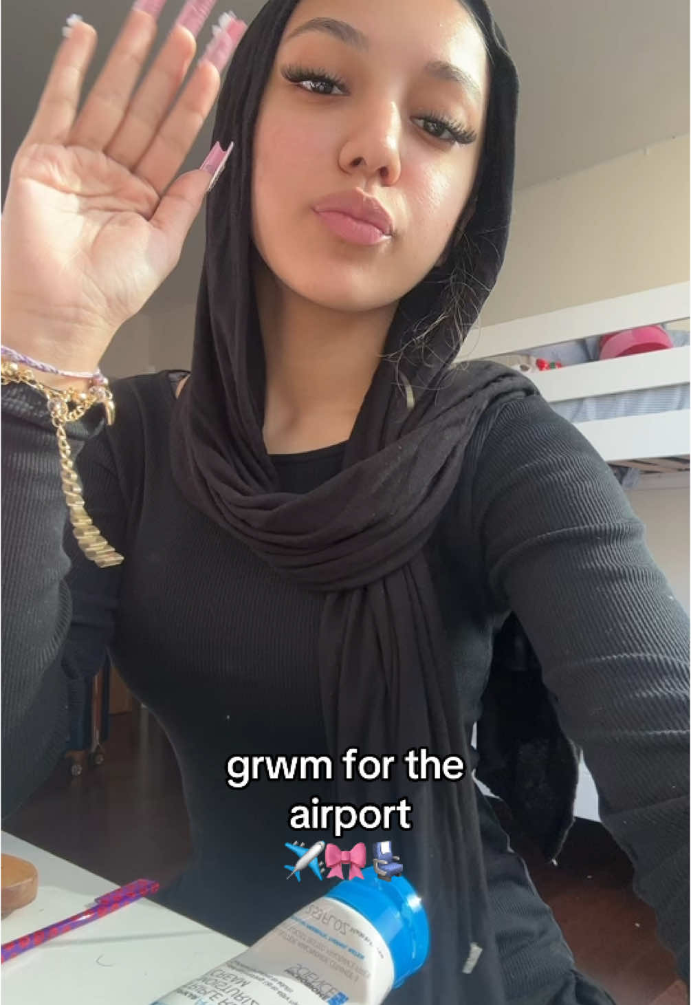 see u guys soonn!! #grwm #traveling #airport #talkwithme #foryoupage #nyc 