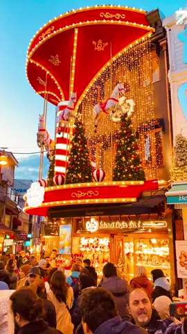 ☃️❄️🎉🎊#omerrerdoganphotography #istanbul #keşfet #viral #kadıköy #yılbaşı#istanbul#şekercicafererol #kış#yeniyıl 