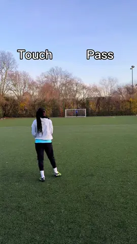 Touch challenge!🎯 #footballchallenge #viral #football #futbol #Soccer 