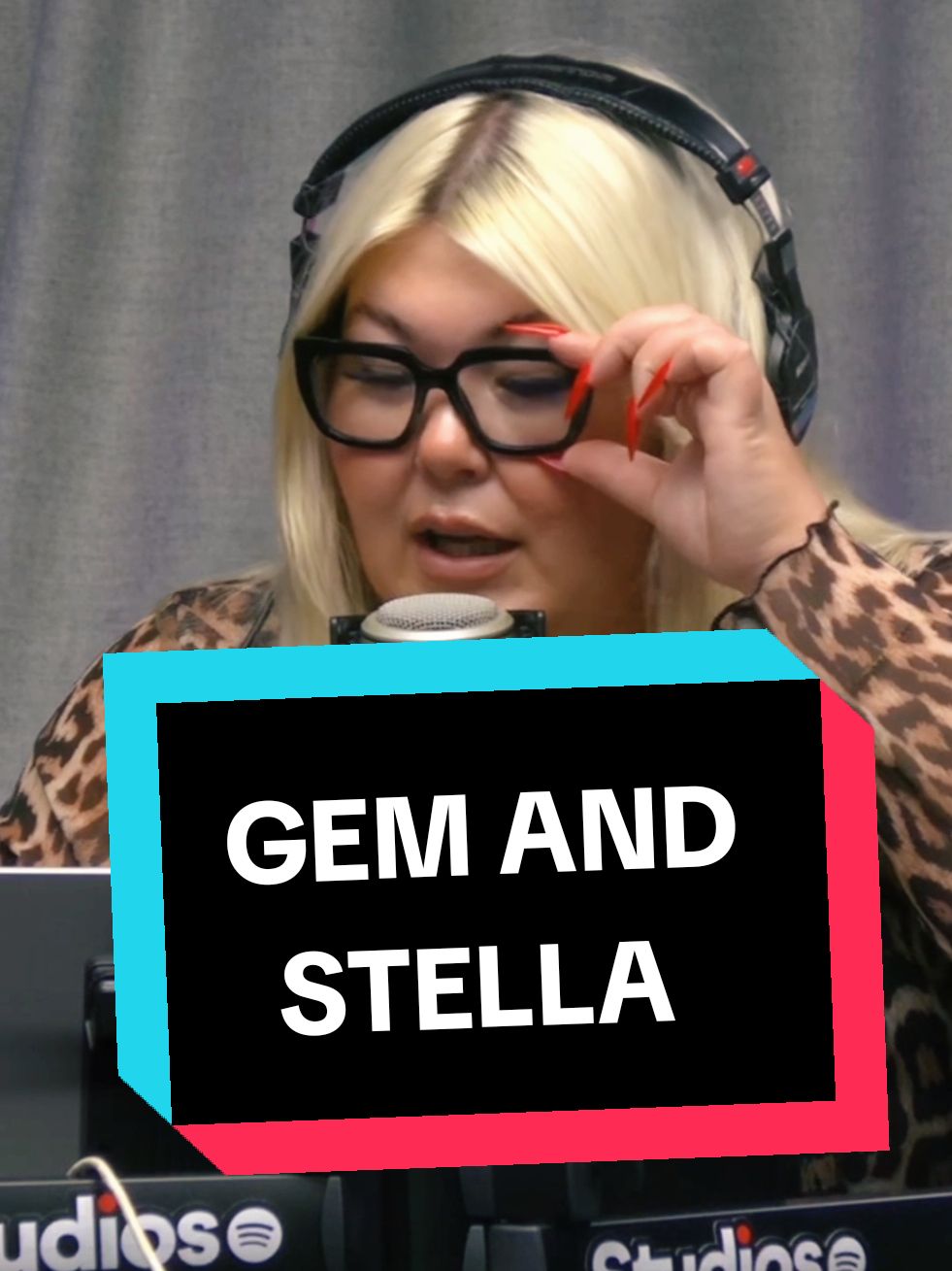 do you stay friends forever...? #ghosthuns #podcastclips #creepy #paranormal #ghoststories #spooky 