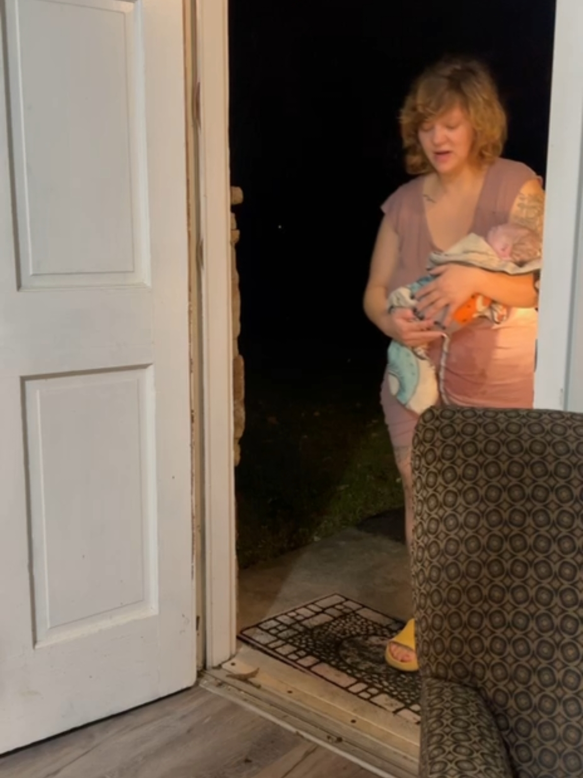 welcome Franklin Aurelius Salem Mysliwiec. Way to make an entrance! Born in the car at 4am en route to our Home Birth location. Sam is a BEAST. delivered in 1 push, no medication and not even a scream! @Sam  #homebirth #carbirth #labor #midwife #doula #birthtok #baby #babyboy #winner