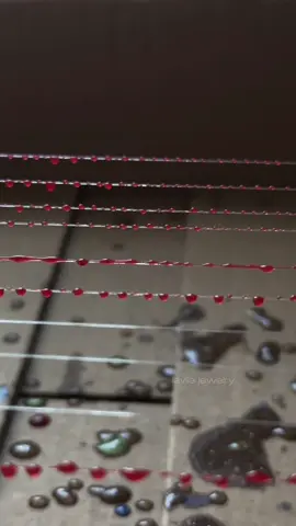 It’s been a while since I made drops—so happy to get back to it! 💧✨ UV Resin: @LET'S RESIN  #uvresin #red #drops #necklace #handmade 