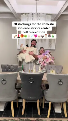 STOCKINGS FOR THE LOCAL DOMESTIC VIOLENCE SERVICE CENTER 🎁🧦🤶🏻🤶🏼🤶🏽🤶🏾🤶🏿🎄 Thank you ALL for the generous donations from the registry!! As you can see, each and every item came together to create the sweetest gifts & Thank you @Bloom Nutrition for the energy!! #bloomenergy #bloompartner 🍾