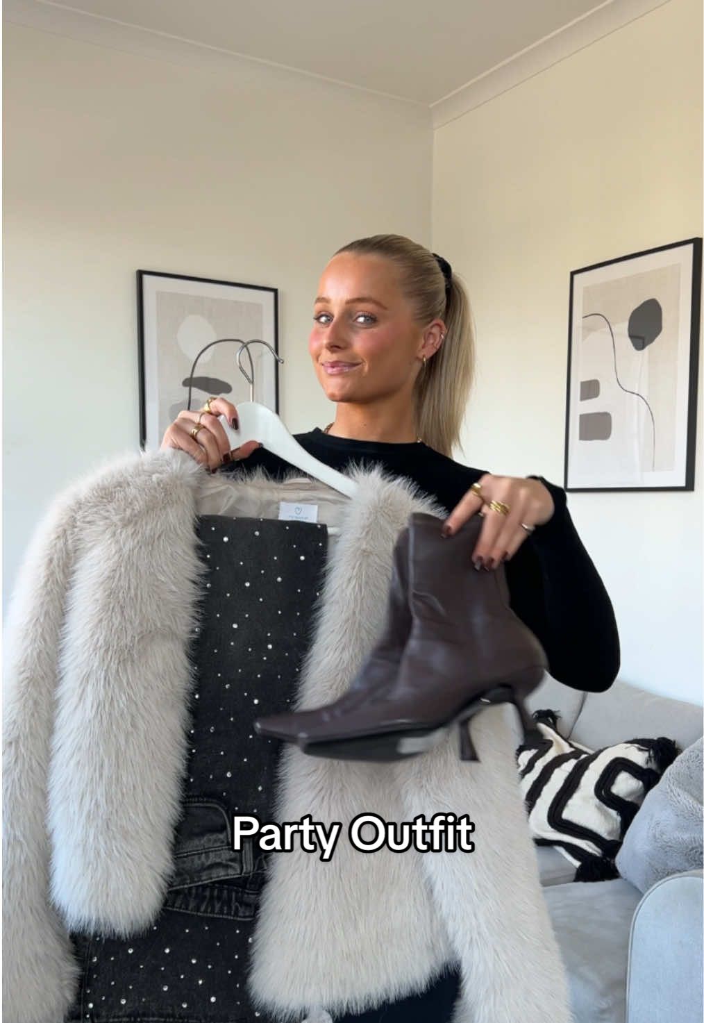 the perfect festive jeans✨ #partyseason #partyoutfit 