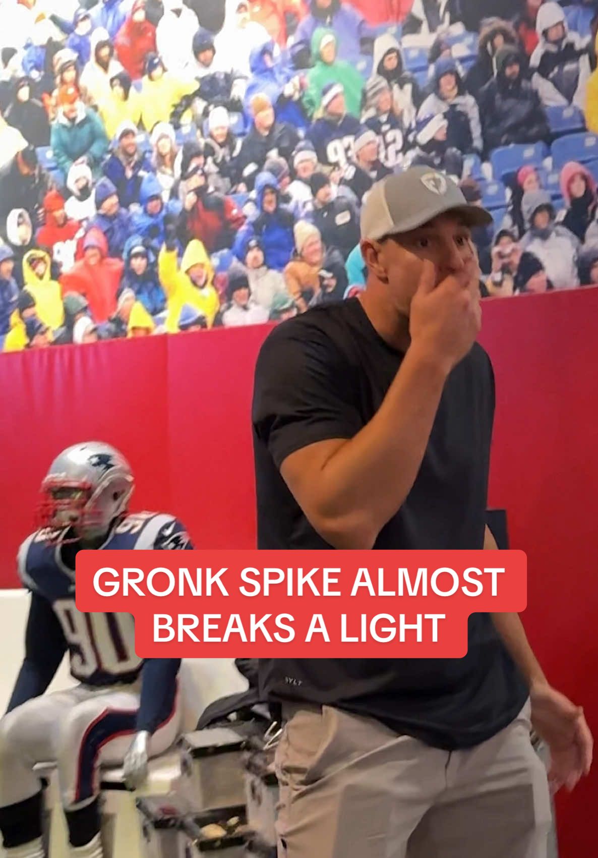gronk vs gronk is unmatched 💪😂 #newengland #patriots #nfl #gronk #robgronkowski #funny 
